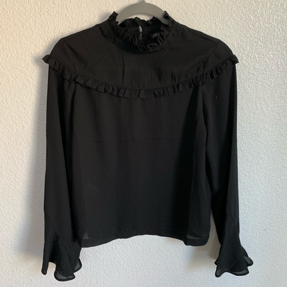 Shinestar. Black long sleeve. M. Turtle neck style